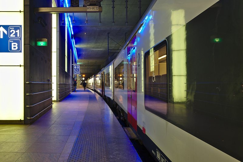 Un train SNCB en gare
